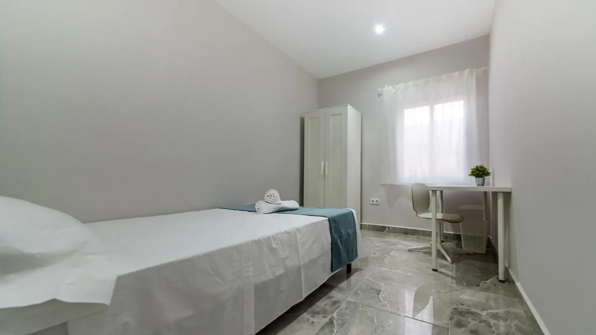 Apartamento Duque De Cadiz - Playa La Caleta 0*,  Spain